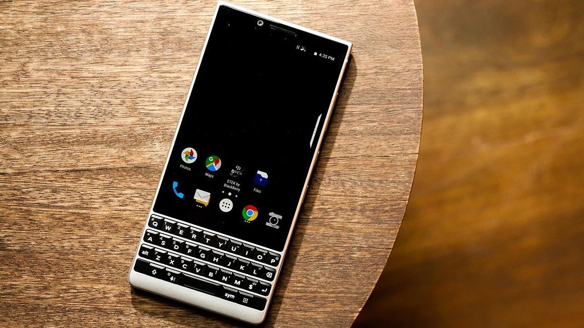 BlackBerry начала продажи KEY2 в России