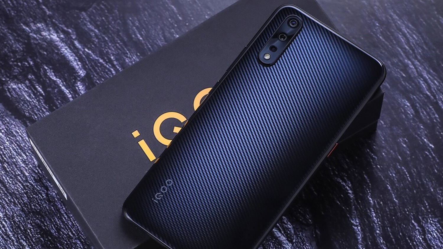 Официальные рендеры игрового смартфона iQOO Pro с поддержкой 5G