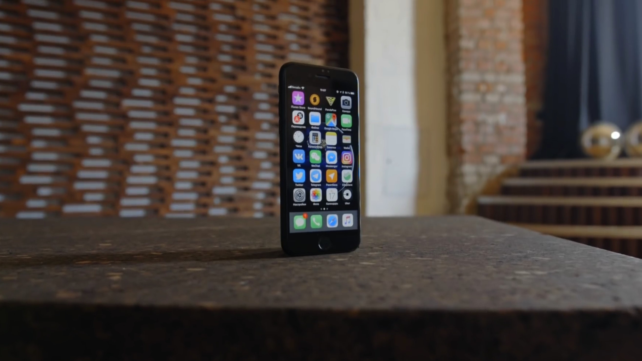 Apple анонсировала iOS 11.3: ARKit 1.5, новые анимодзи и отключение «замедления» iPhone