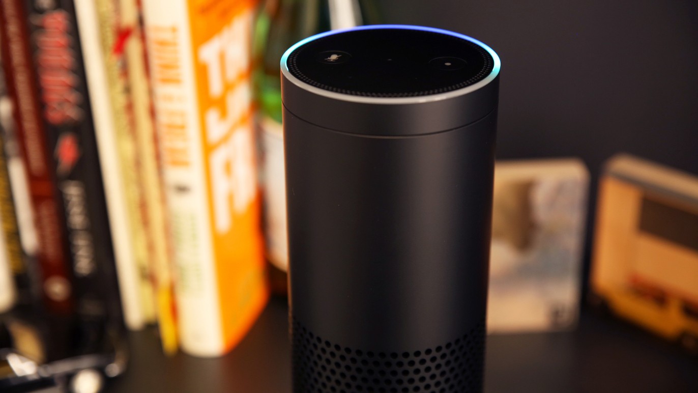 Умные колонки Alexa хихикают и пугают пользователей