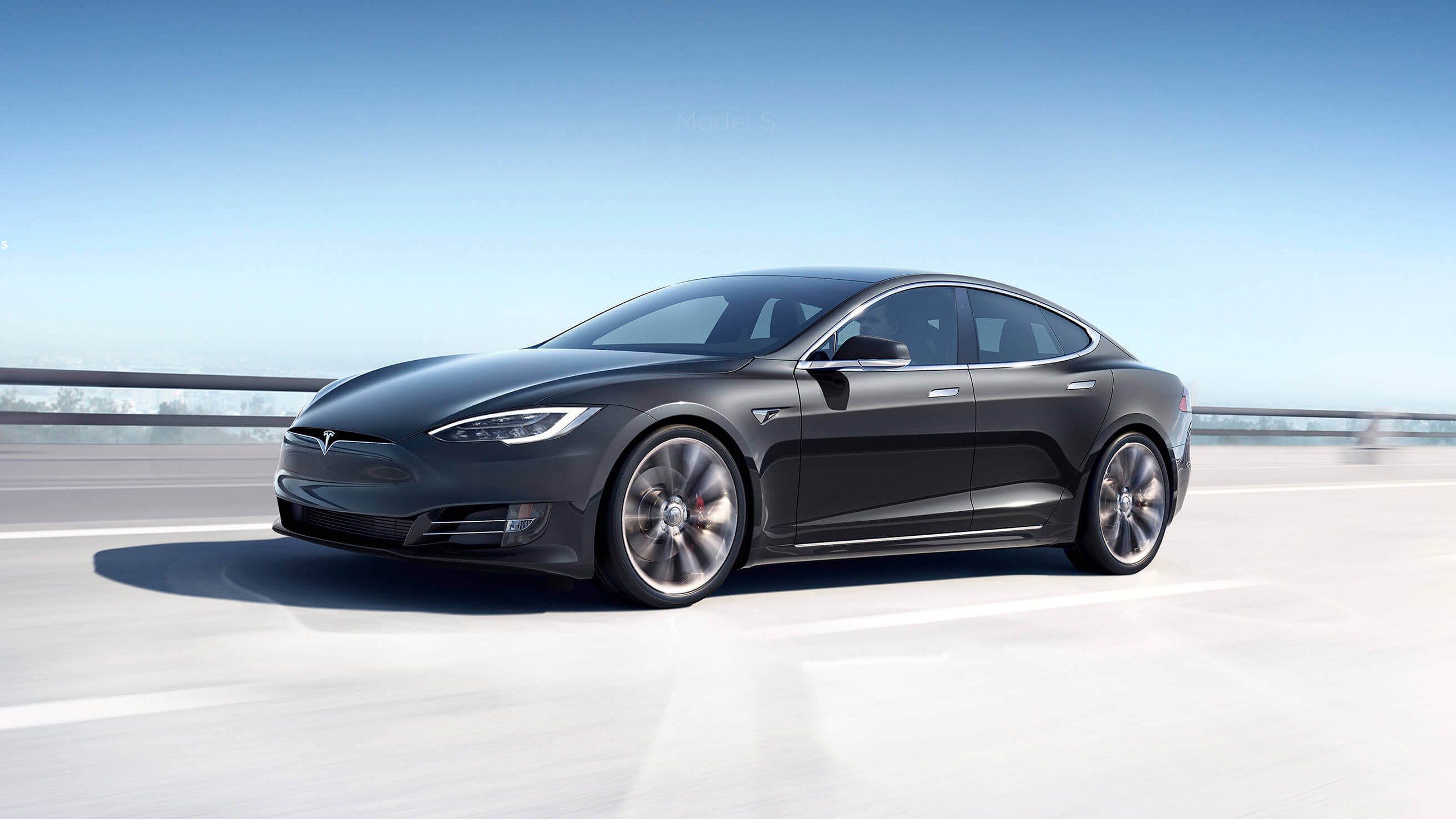 Tesla получит полноценный автопилот в августе