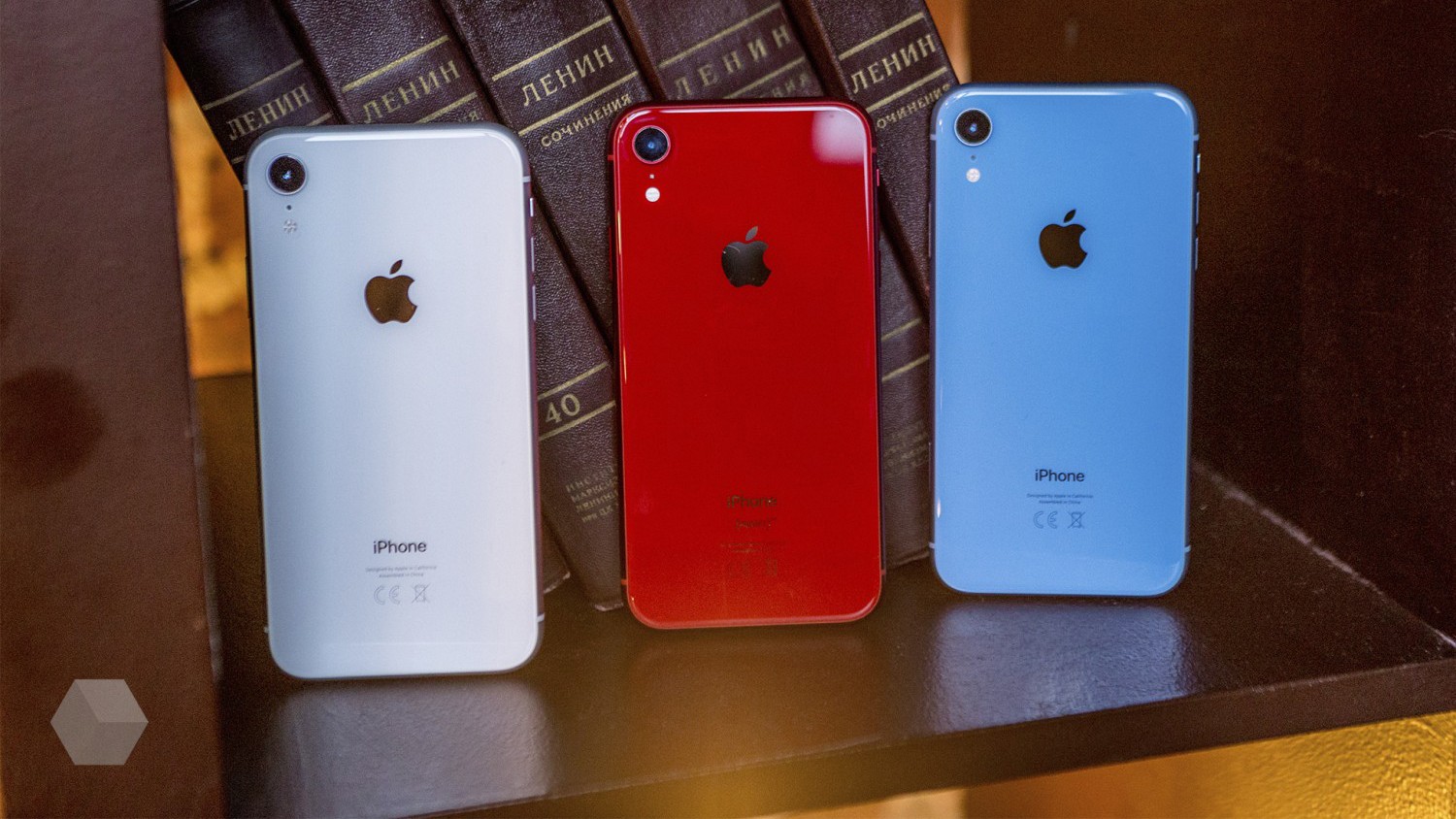 Apple приказала сбавить обороты по производству iPhone XR