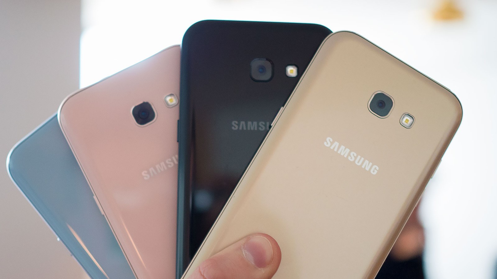 Samsung готовит пять смартфонов линейки Galaxy A