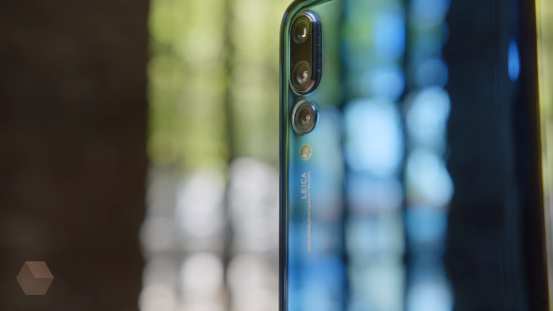 Четыре новые расцветки для Huawei P20 Pro