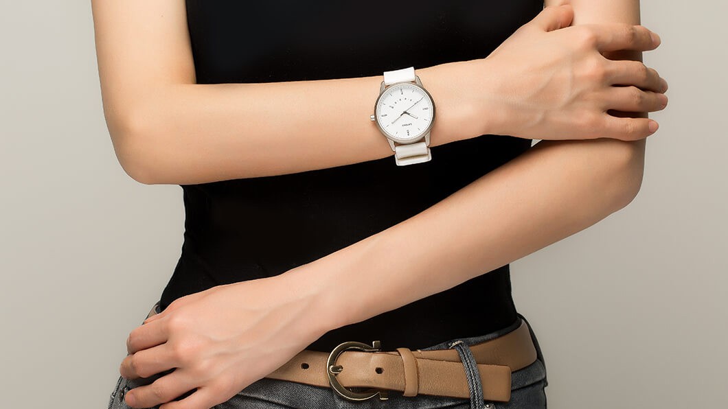 Watch 9 — гибридные умные часы от Lenovo