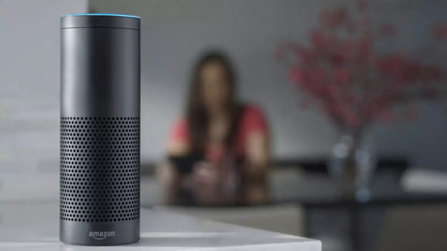Amazon планирует встроить помощник Alexa в микроволновки
