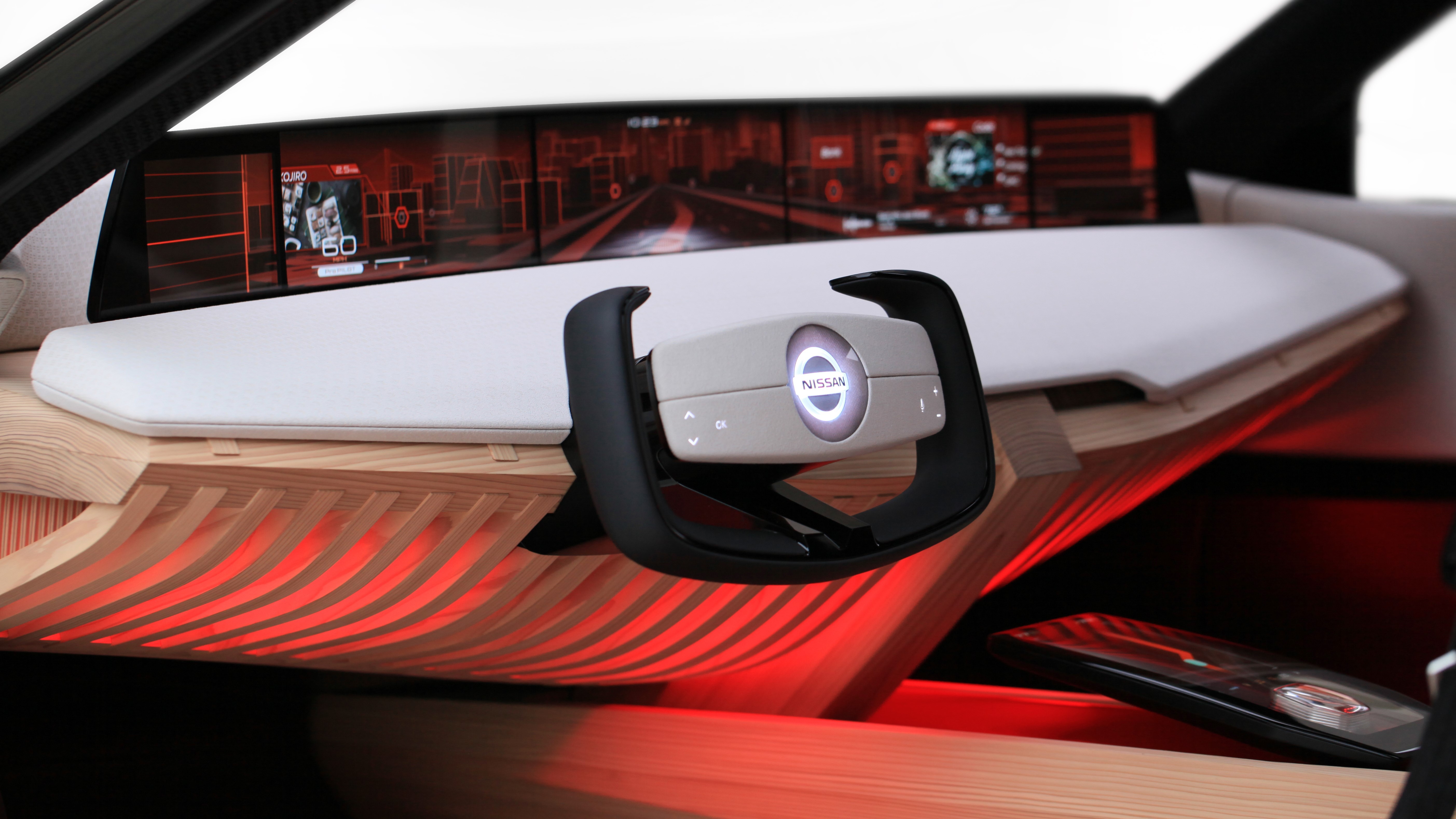 Nissan показала концепт-кар с семью экранами для управления