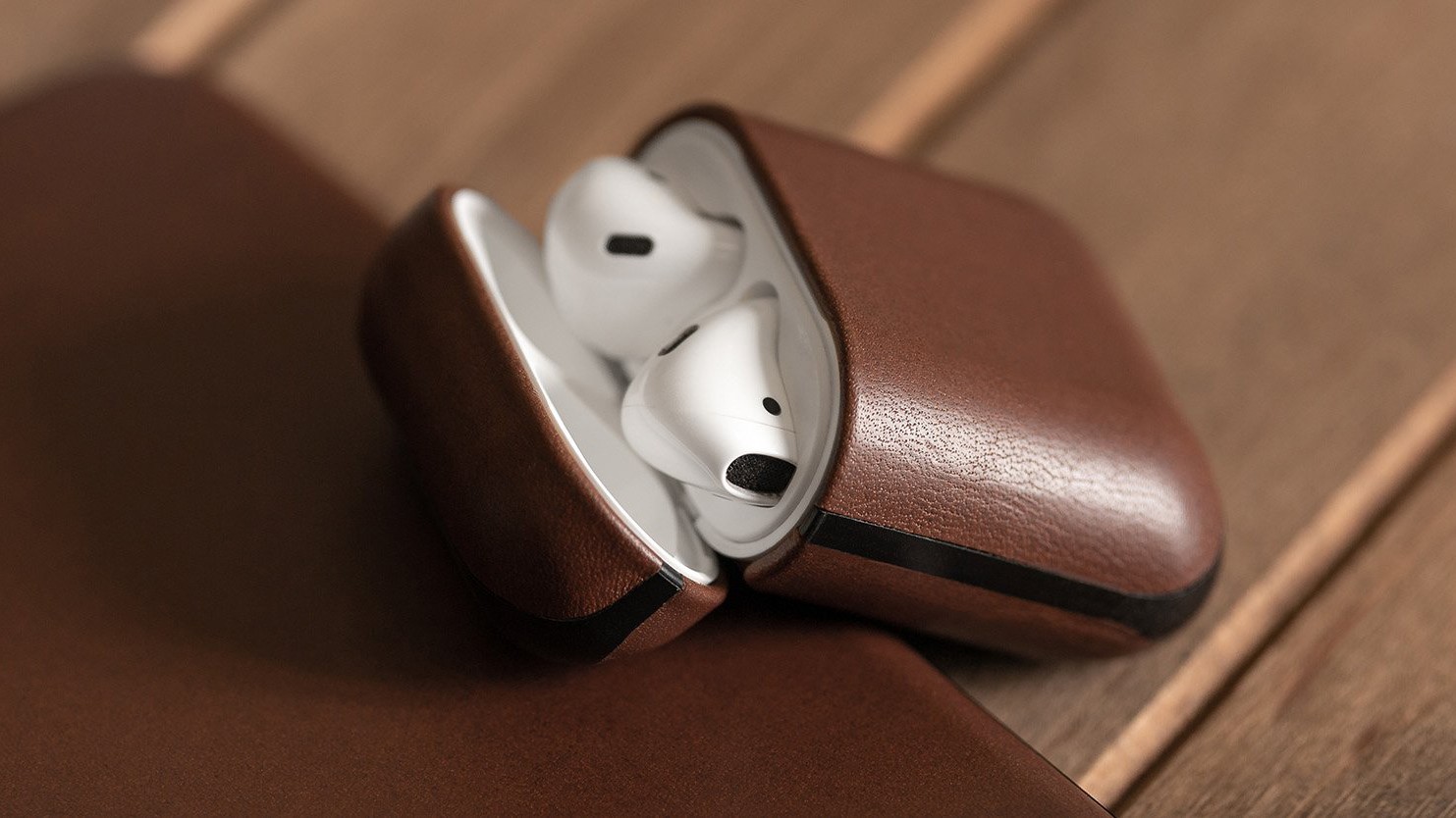 Nomad представила кожаный чехол для AirPods