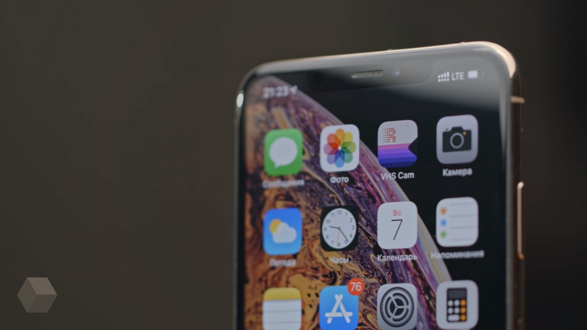 iPhone XR продаётся лучше iPhone XS и XS Max