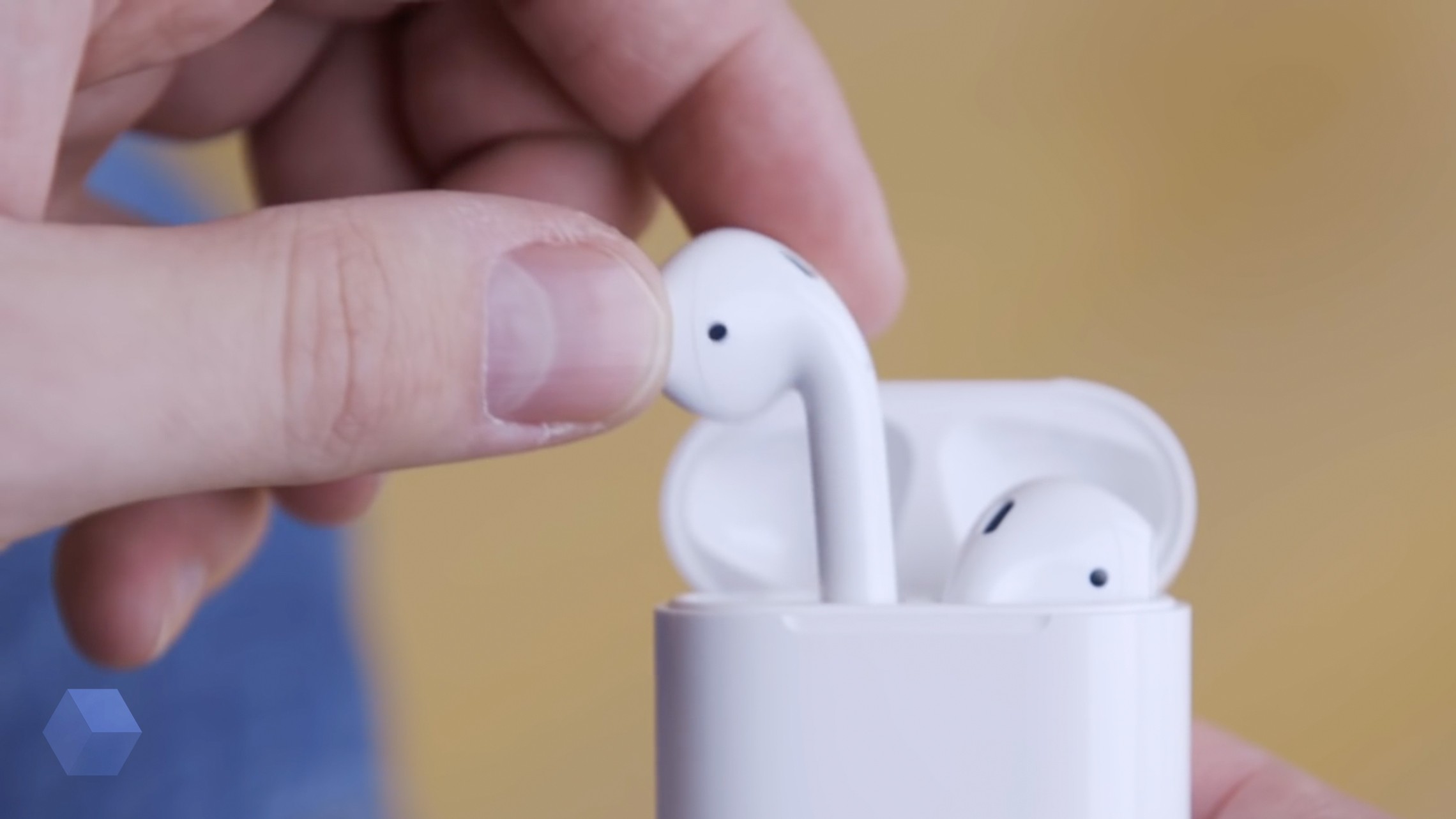 Apple добавит в AirPods влагозащиту и шумоподавление