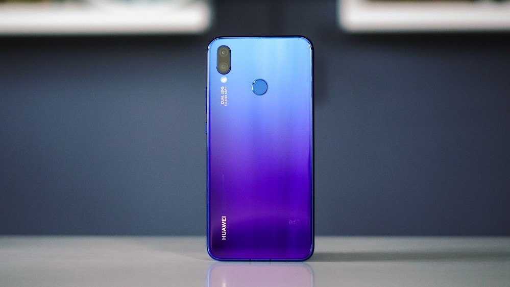 Huawei выдала снятые профессиональной камерой фото за снимки с Nova 3i