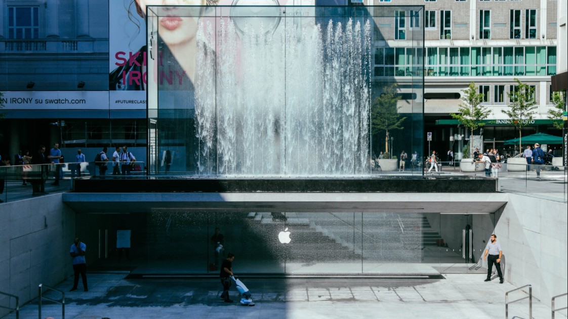 Piazza Liberty — самый красивый Apple Store