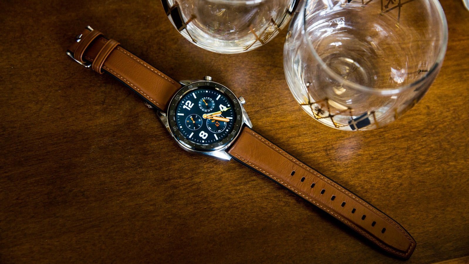 Huawei Watch GT проработают две недели от одного заряда