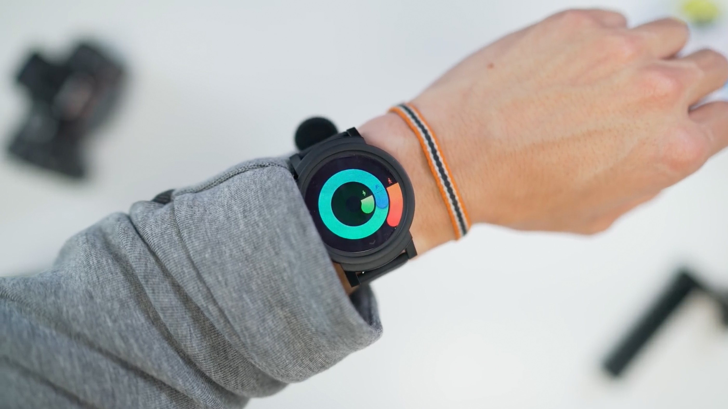 Mobvoi тизерит второе поколение конкурента Amazfit на Wear OS