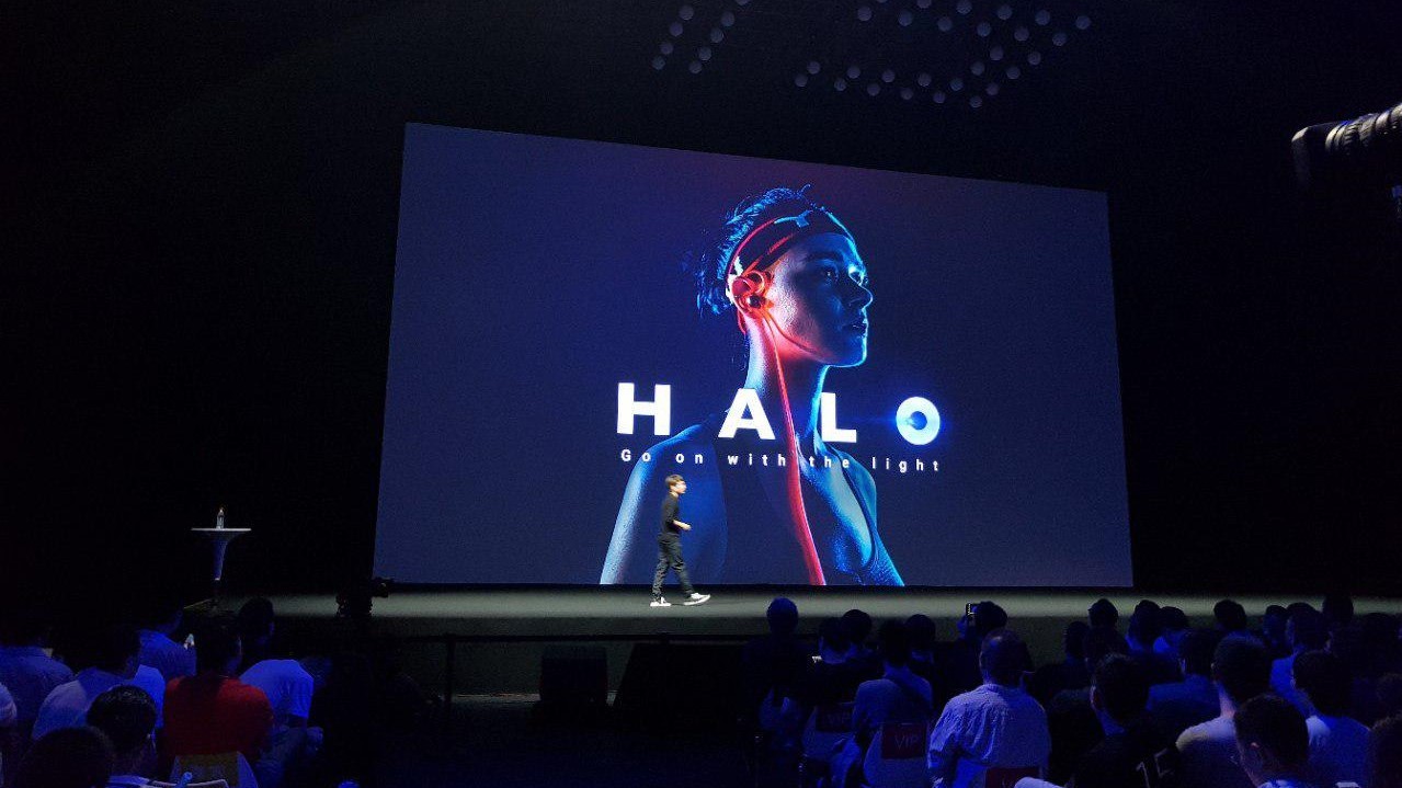 Meizu представила наушники Halo со светящимся проводом
