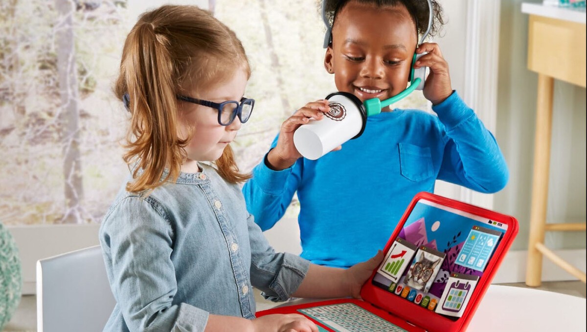 Fisher-Price выпустила игрушки для детей на тему пандемии и удалёнки