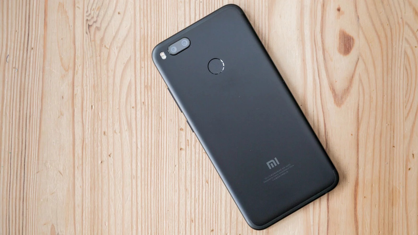 Xiaomi готовит к релизу Mi A2 и Redmi Y2 