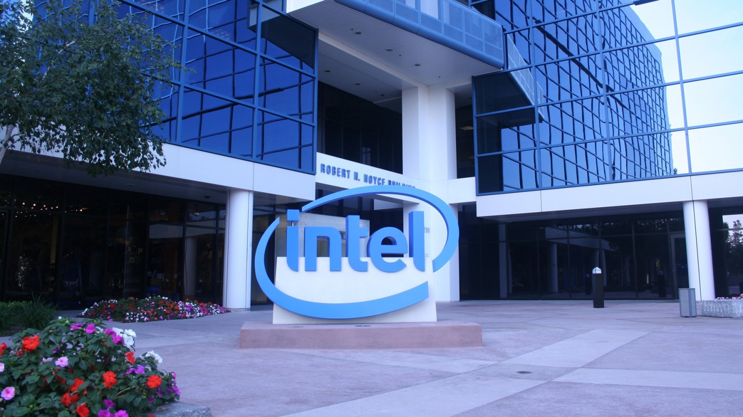 В сети опубликовали 20 ГБ конфиденциальных документов и исходных кодов Intel