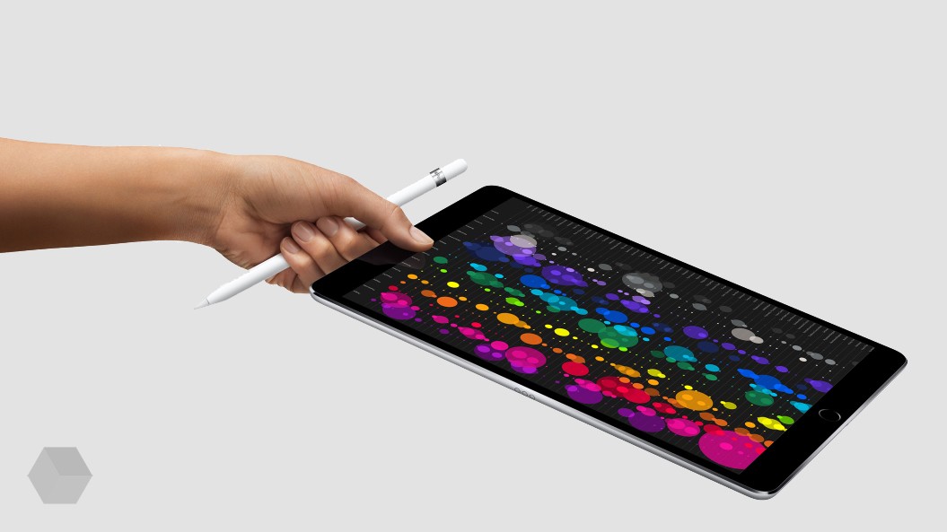 Apple представила новый iPad 9,7 для учёбы