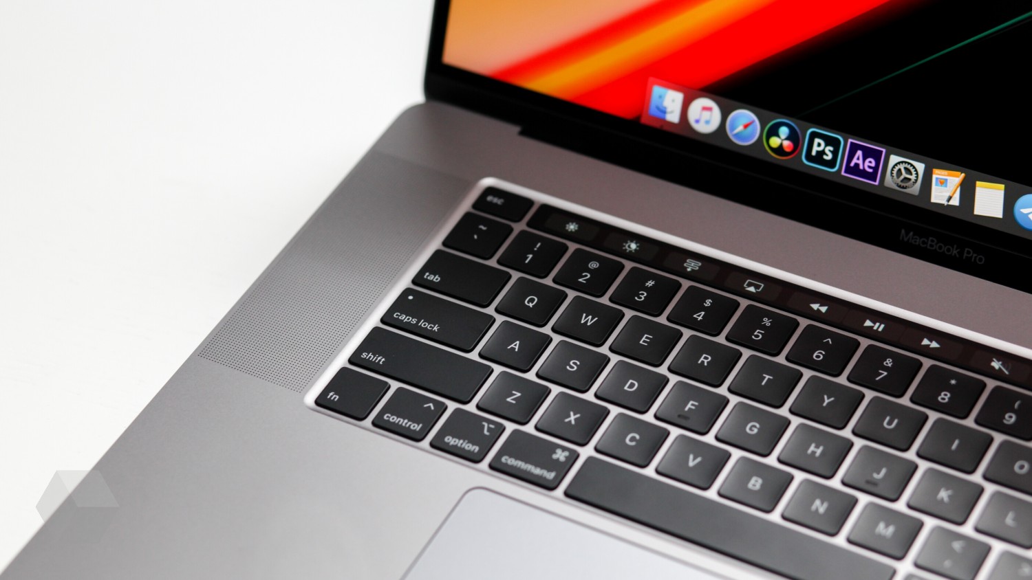 Куо: Apple в 2020 году вернёт клавиатуру типа «ножницы» в большинство ноутбуков