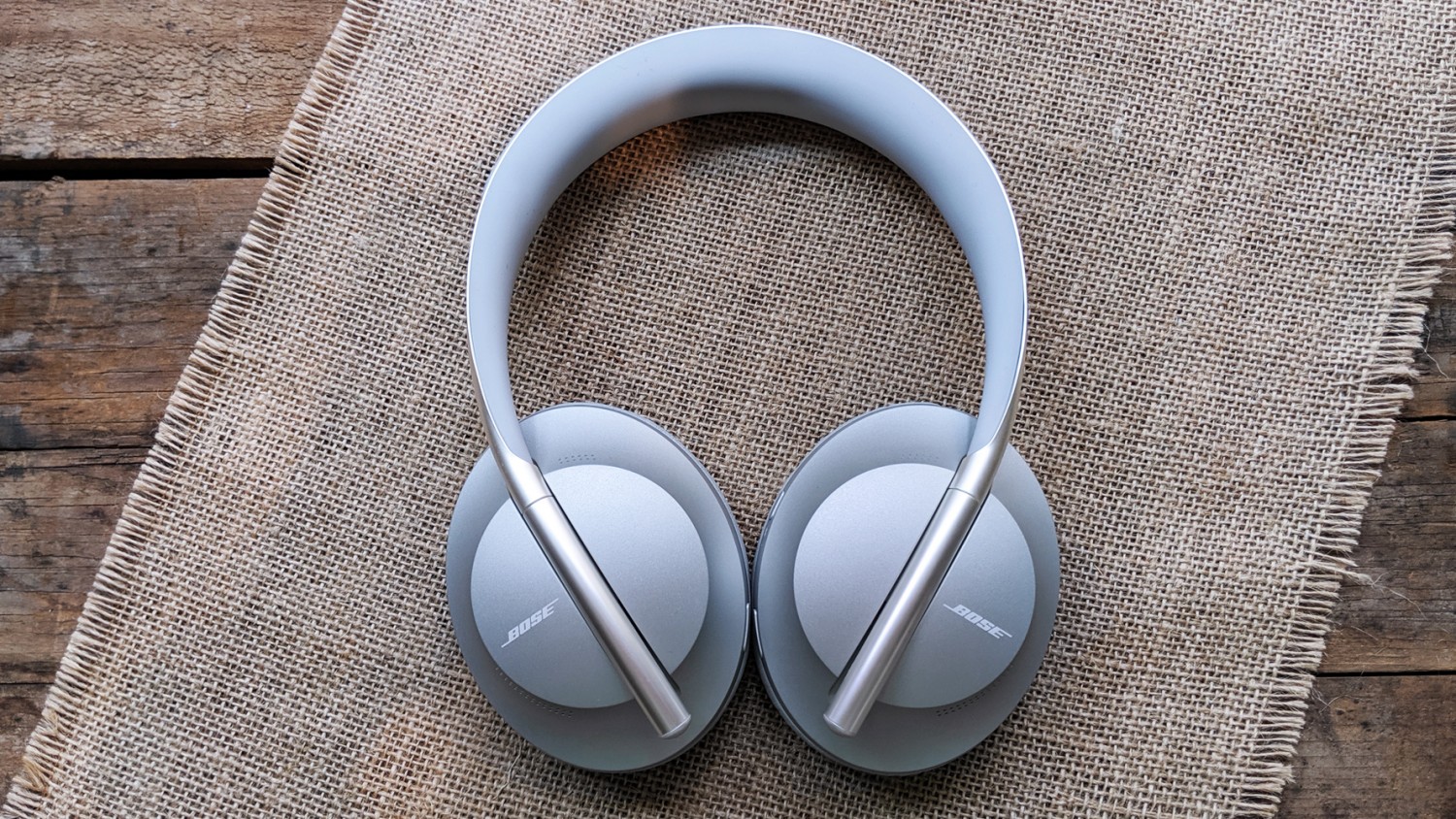 Продажи Bose Headphones 700 с активным шумоподавлением стартуют в России