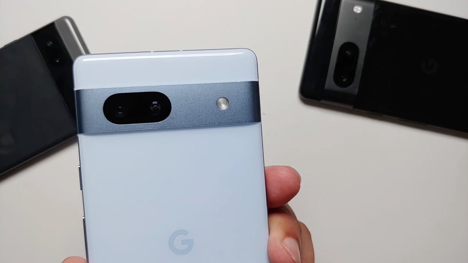 Google Pixel 7a разобрали на запчасти до презентации - Rozetked.me