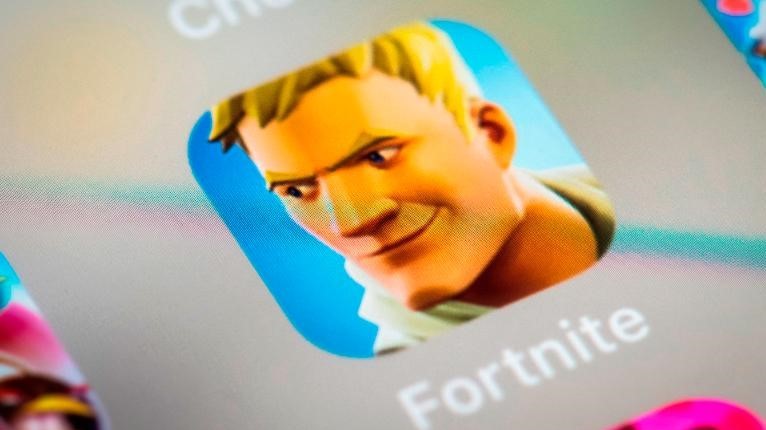 Fortnite делится на две версии игры из-за тяжбы Epic Games и Apple