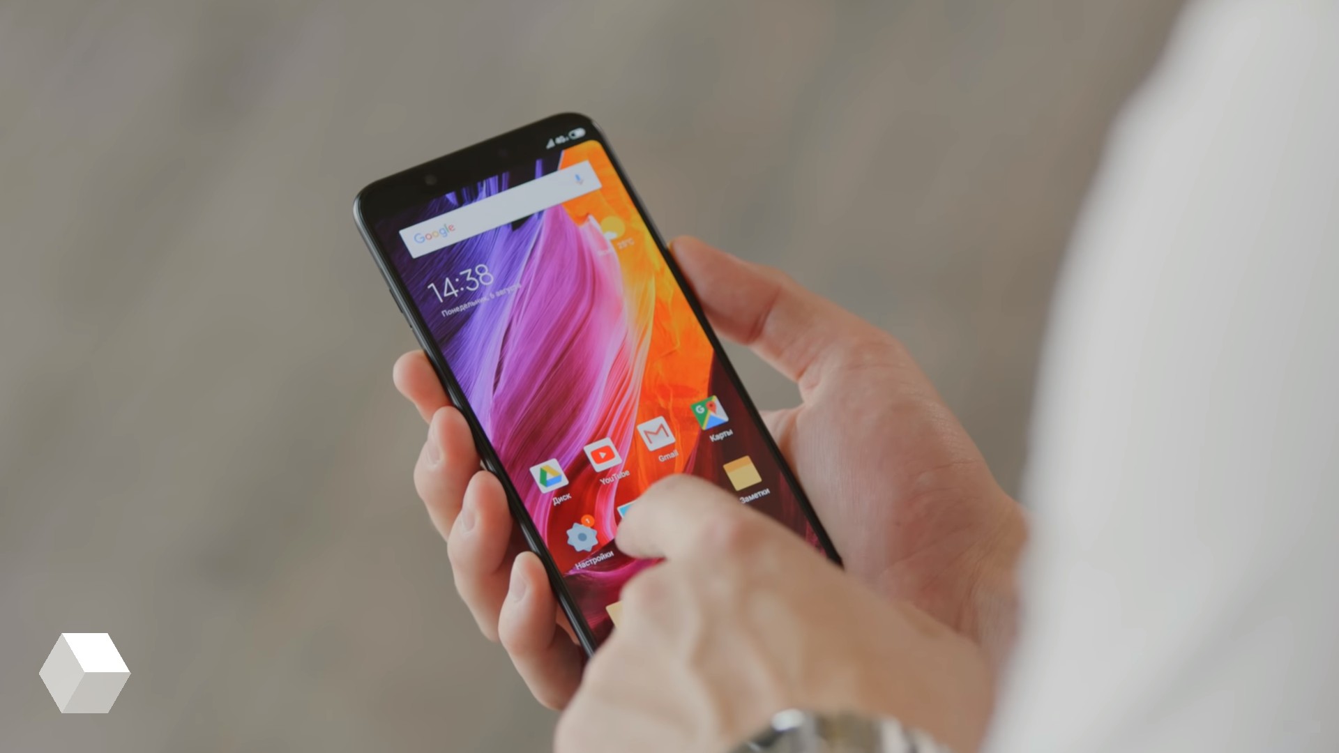 Xiaomi Mi 9 могут представить в феврале