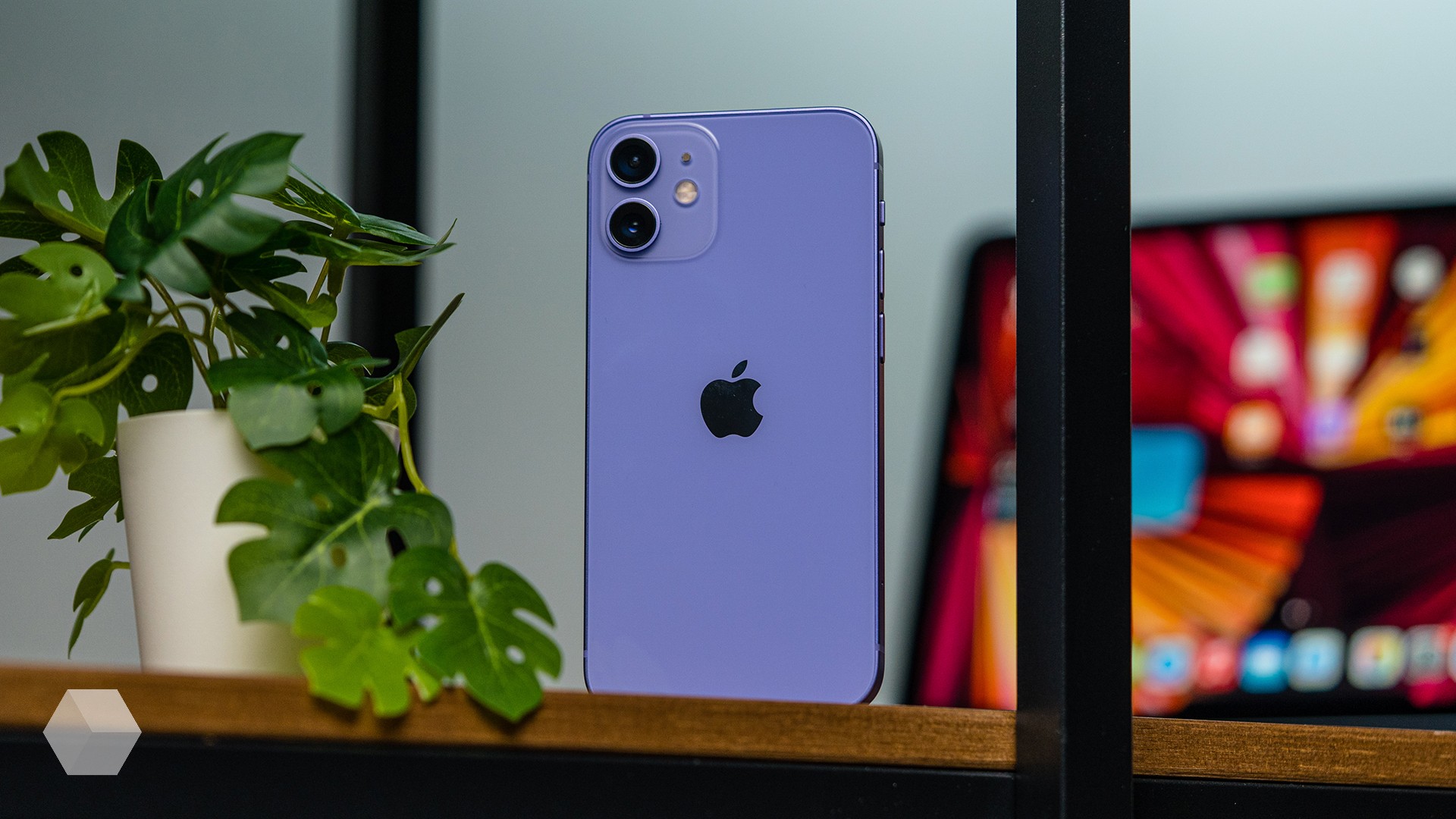 Айфон 12 Промакс фиолетовый