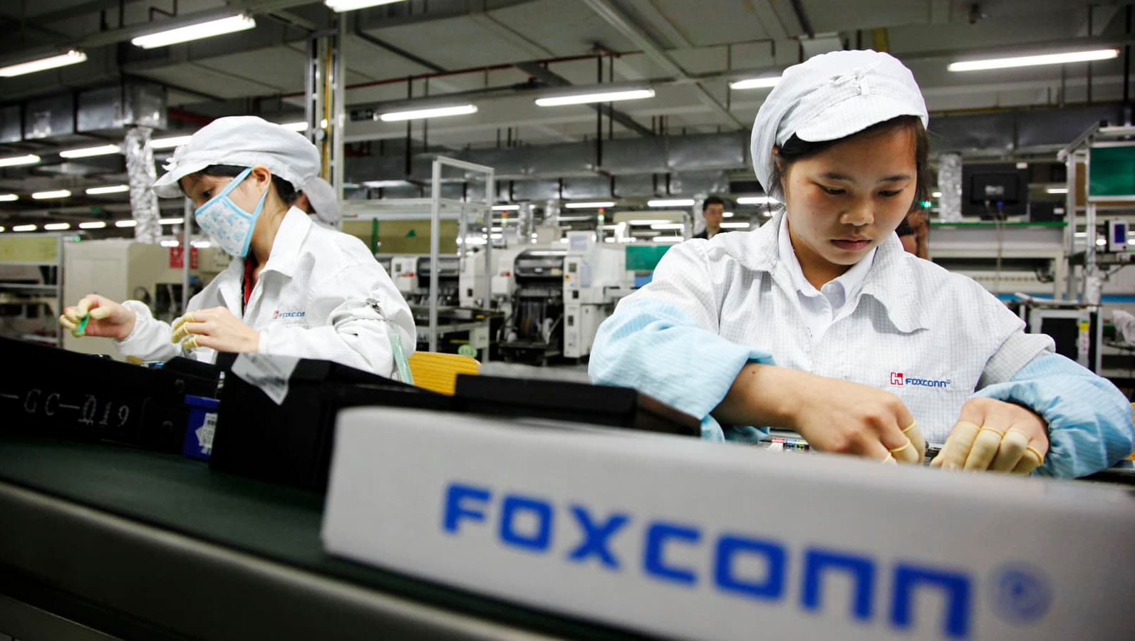 Foxconn предложила сборщикам iPhone по 1400 долларов, чтобы они перестали бунтовать