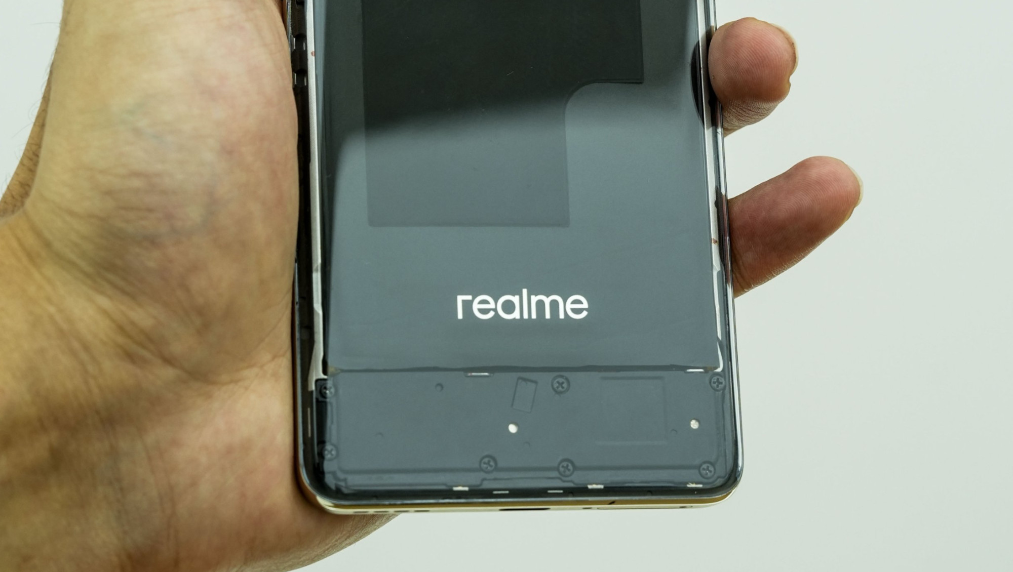 realme выпустит прозрачный смартфон - Rozetked.me