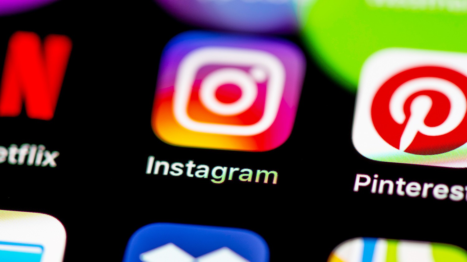 Instagram разрабатывает «истории» с вертикальным пролистыванием