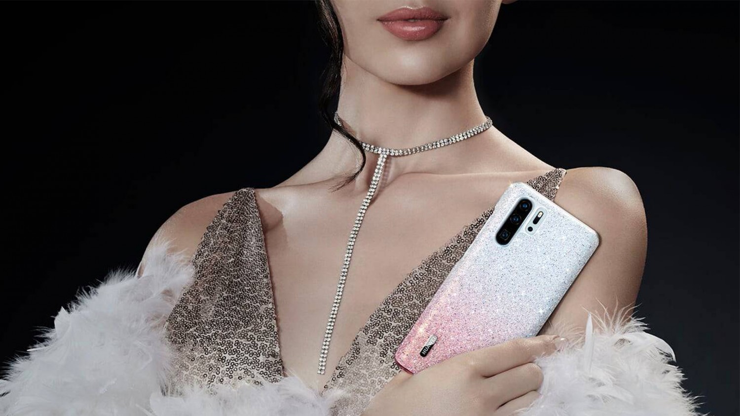 Huawei P30 Pro получит чехол с кристаллами Swarovski