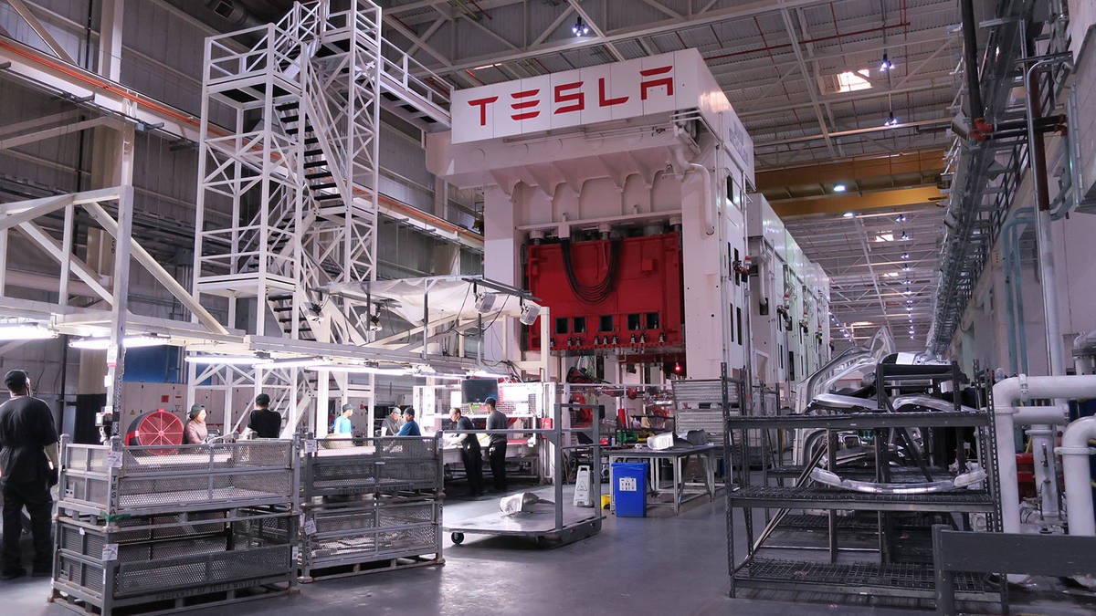 Tesla ожидает глобального дефицита минералов для производства аккумуляторов