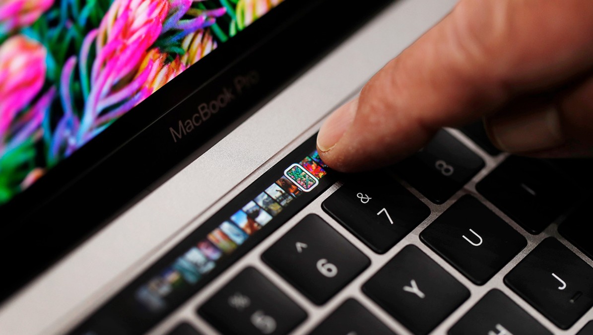 Apple запатентовала MacBook с пятью дополнительными дисплеями