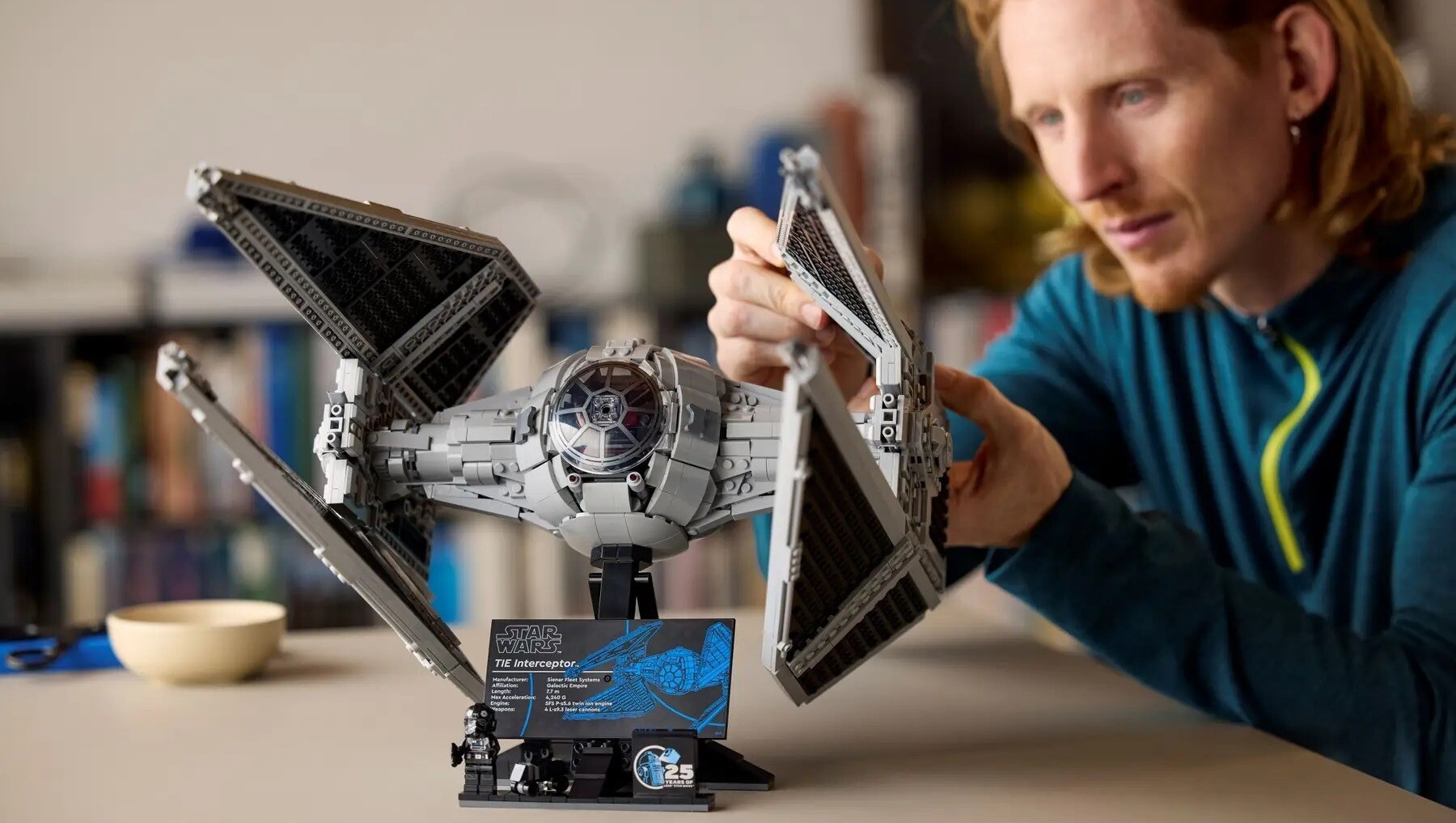 LEGO анонсировала новый набор с обновлённым перехватчиком TIE из «Звёздных войн»