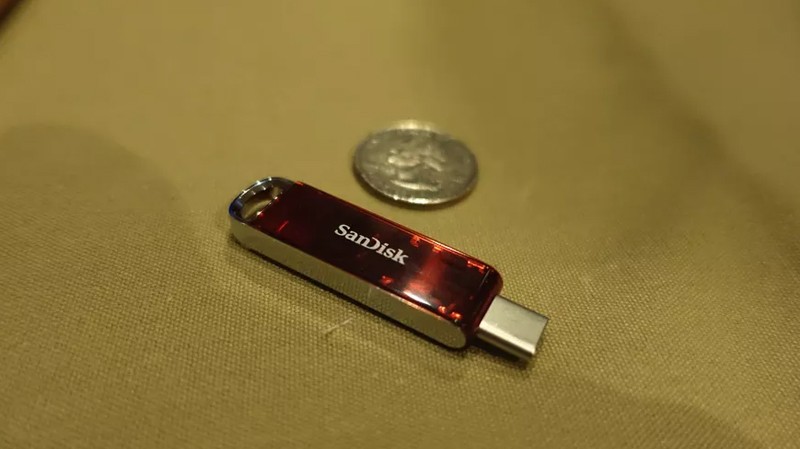 Самая маленькая в мире USB-C флешка на 1 терабайт от SanDisk