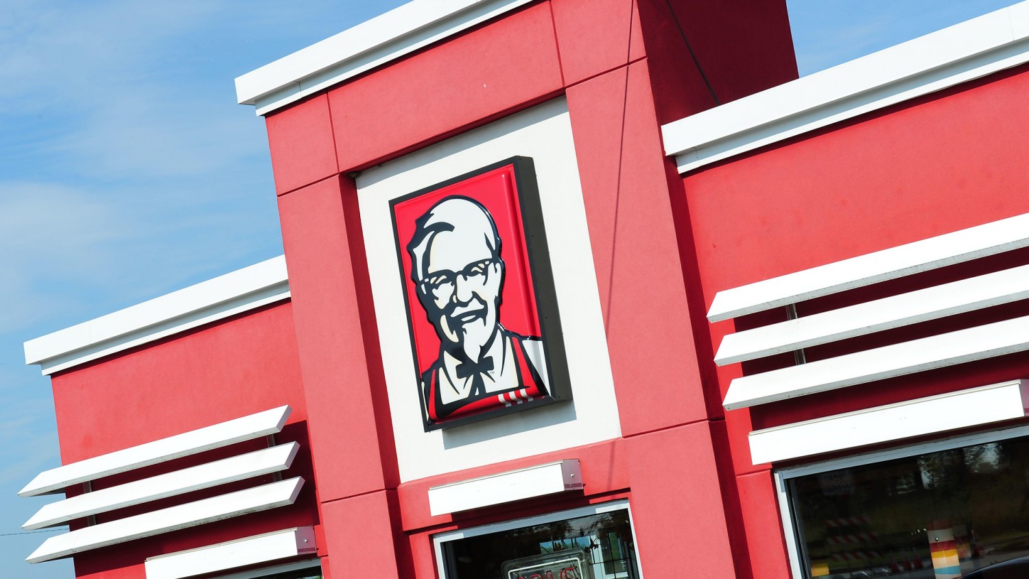 Ребрендинг КFC в России: новый логотип и реклама с полковником Сандерсом