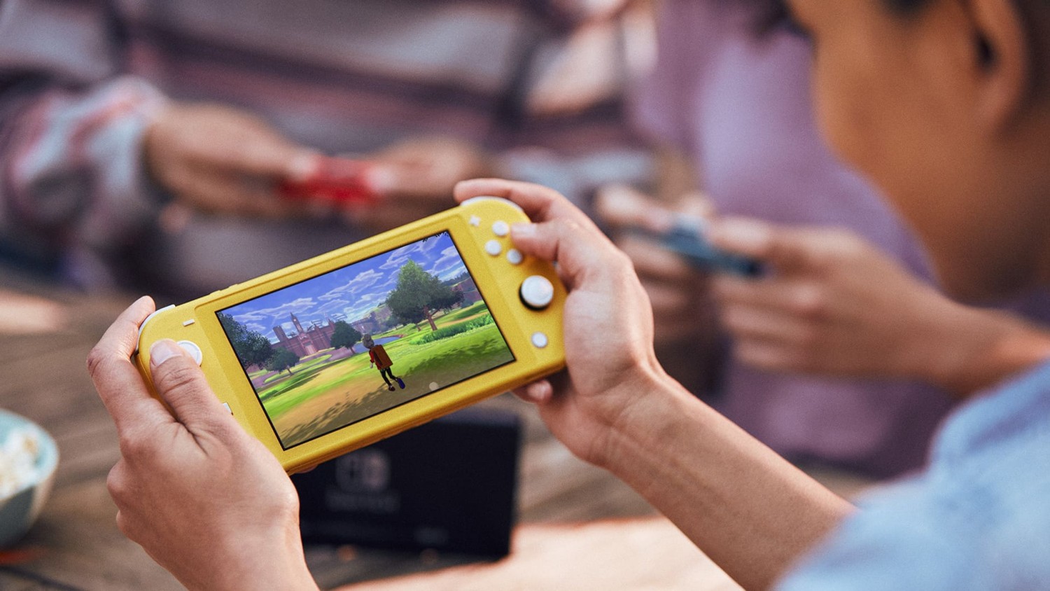 Nintendo Switch Lite: дешёвая версия консоли со встроенными Joy-Con -  Rozetked.me