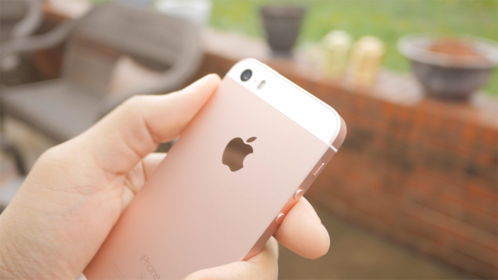 Apple представит iPhone SE 2 в мае