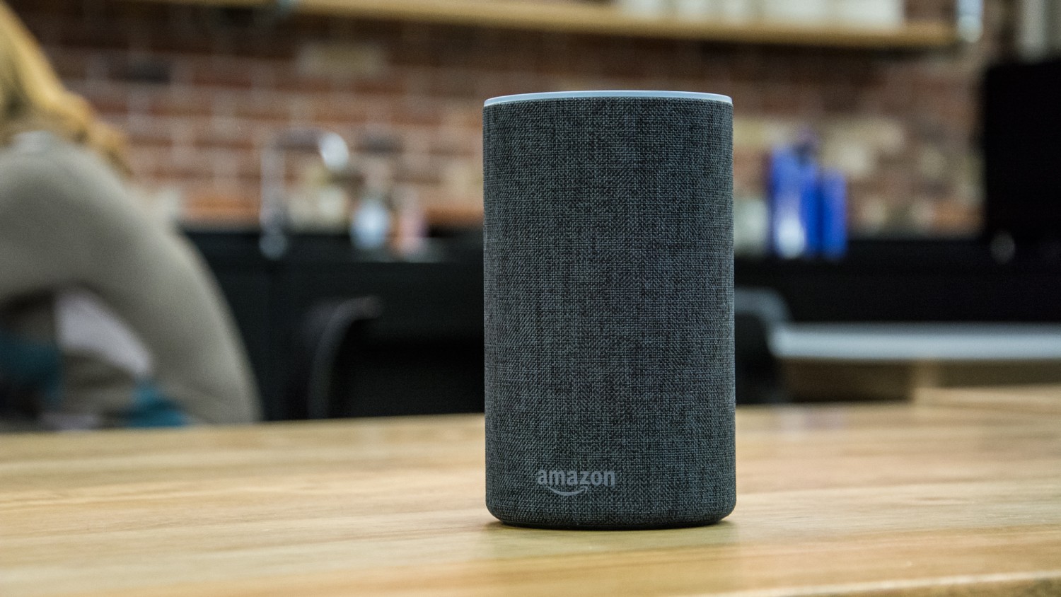 Колонки Amazon Echo научились защищать дома от кражи и пожара