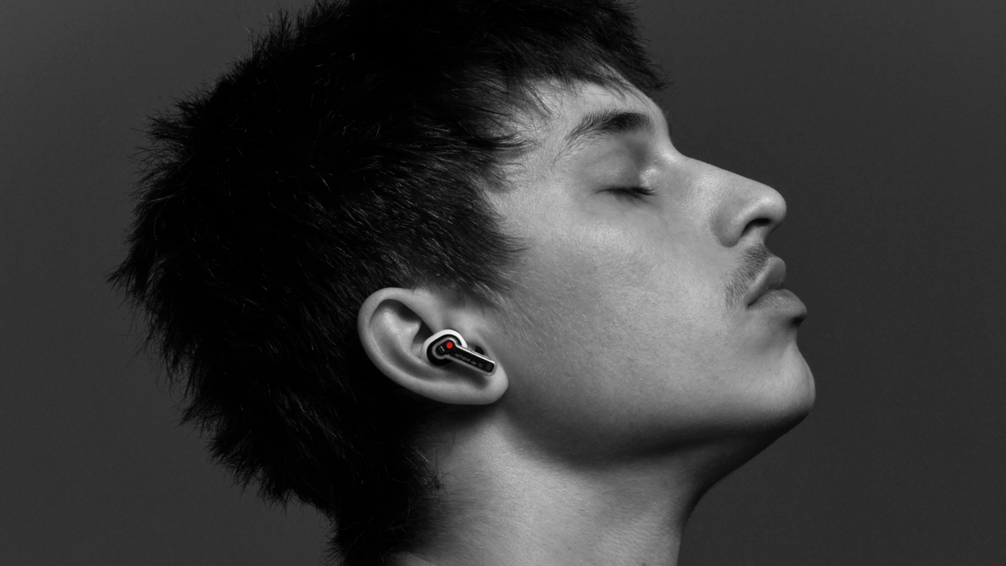 Nothing представила Ear (2) с улучшенным шумоподавлением и поддержкой Hi-Res Audio