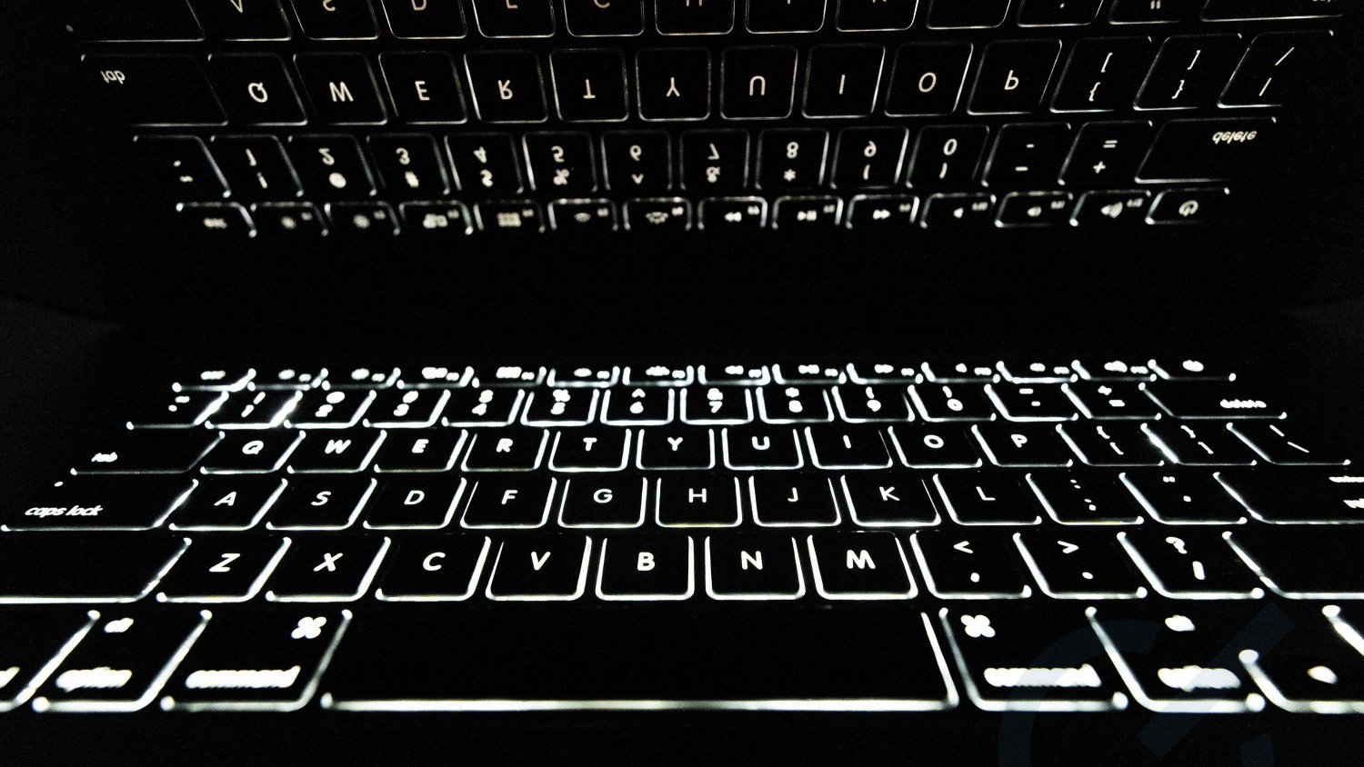 Apple разрабатывает оптическую клавиатуру для MacBook