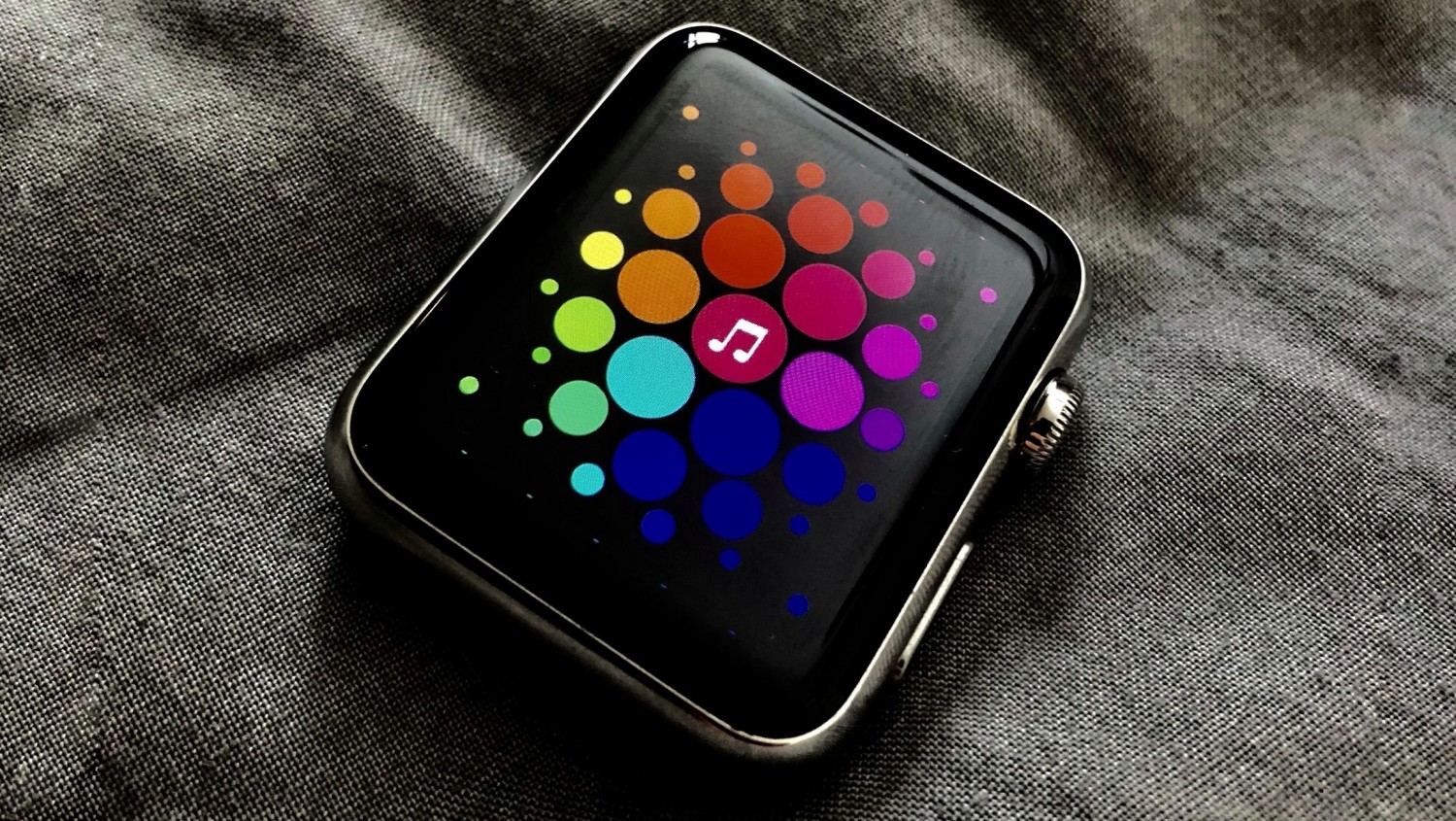 Фотографии первого прототипа умных часов Apple Watch