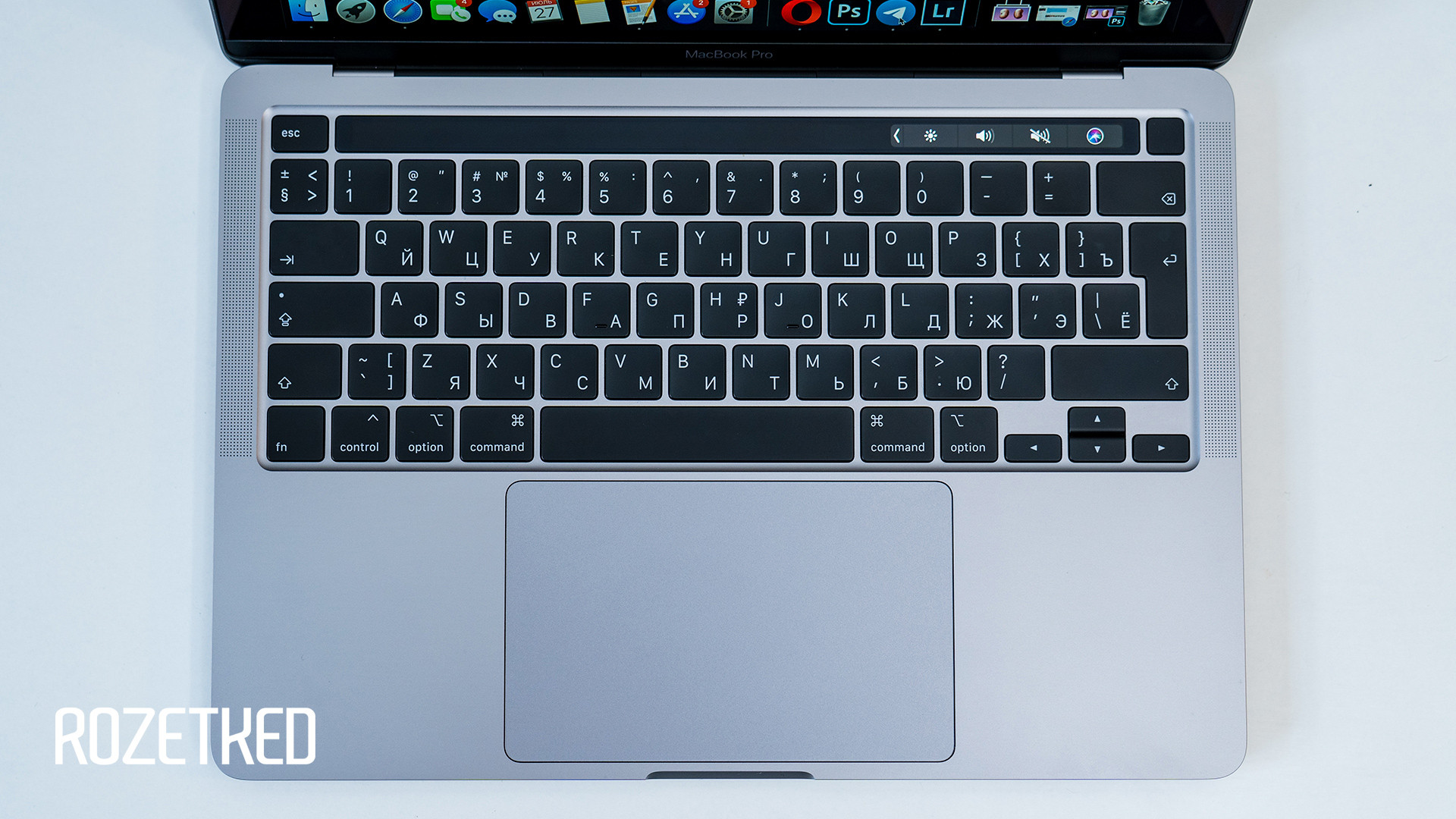 Apple прекратила продажи MacBook Pro с Touch Bar