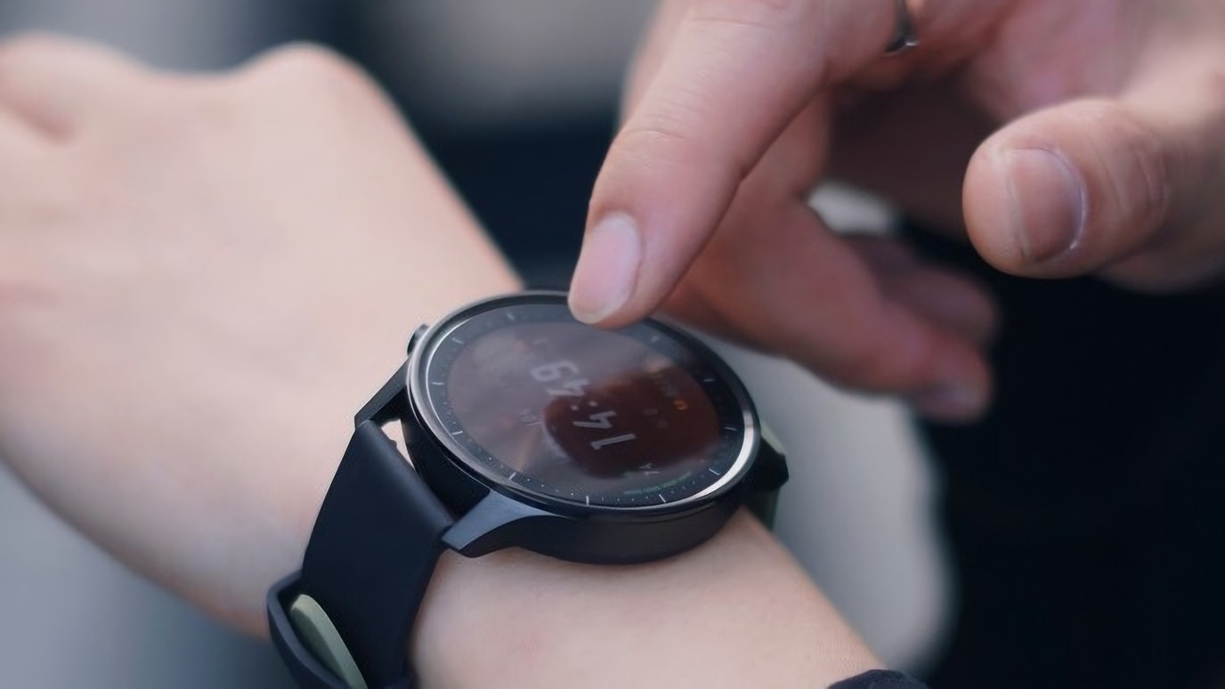 «Живые» фото и некоторые характеристики Xiaomi Watch Color