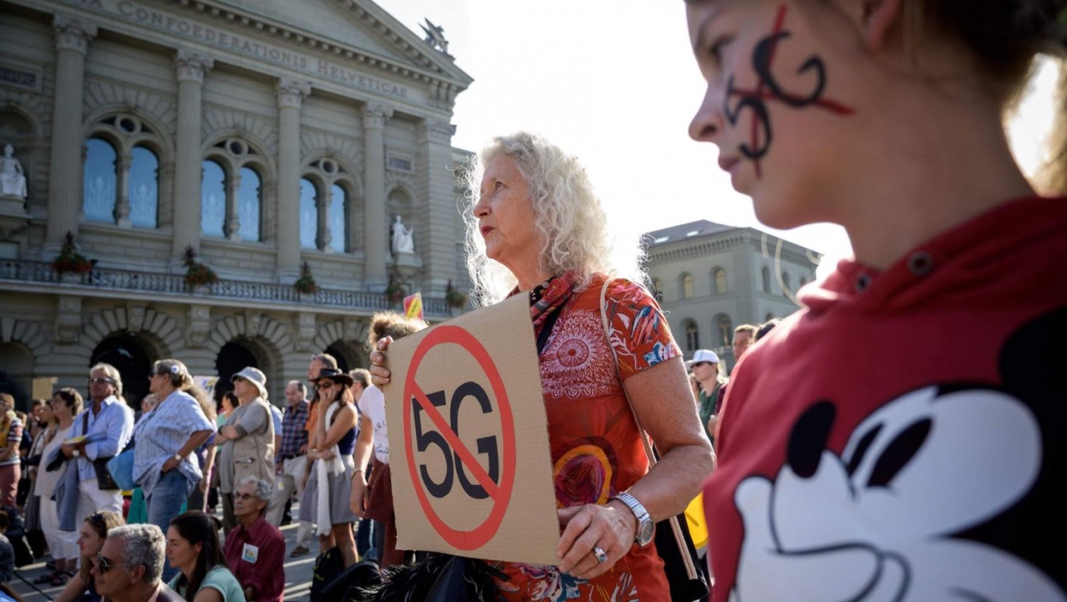 Петиция с требованием запретить 5G собрала почти 25 000 подписей