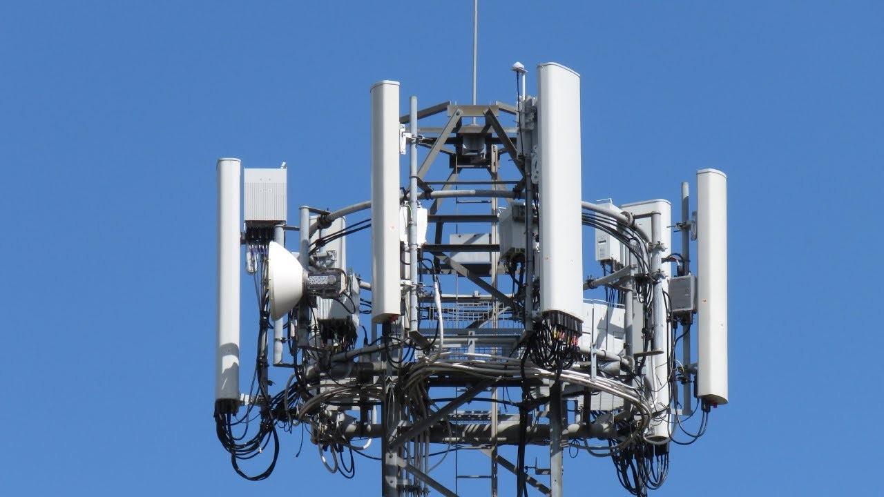 «Ъ»: комиссия по радиочастотам выделит диапазон для тестирования 5G