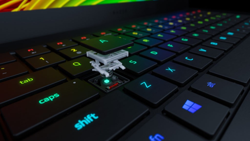 Razer представила «первую в мире» оптическую клавиатуру для ноутбуков