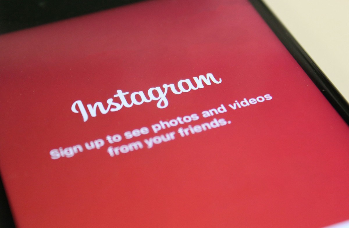 В Instagram теперь можно приглашать друзей в прямой эфир